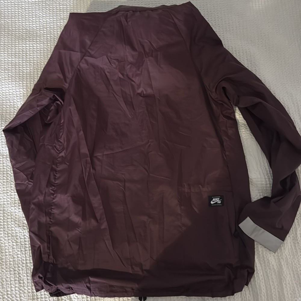 Nike jacket - Picture 3 of 4